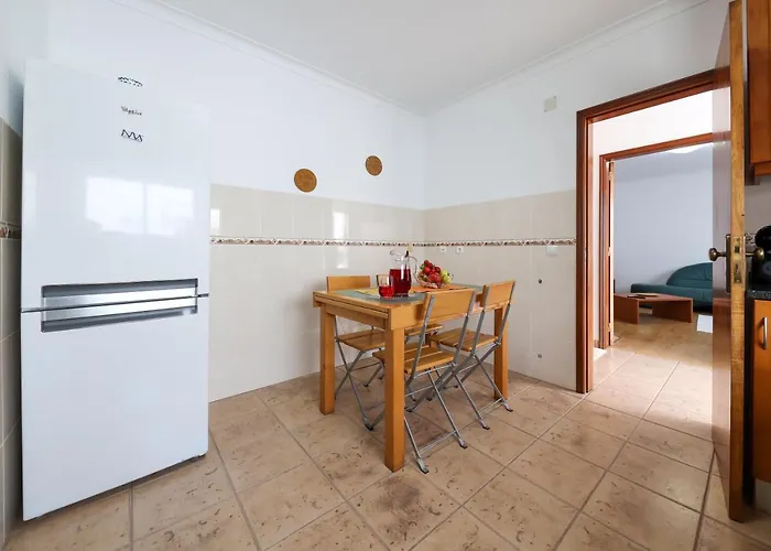 Casas Com Amoras In Serra Da Pescaria Famalicão