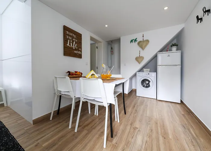 Casas Com Amoras In Serra Da Pescaria *